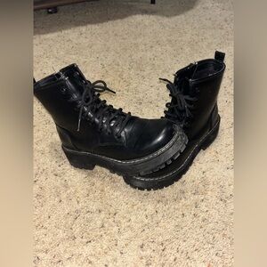 Women’s combat boots